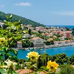 & Lino Πανσιόν 3*