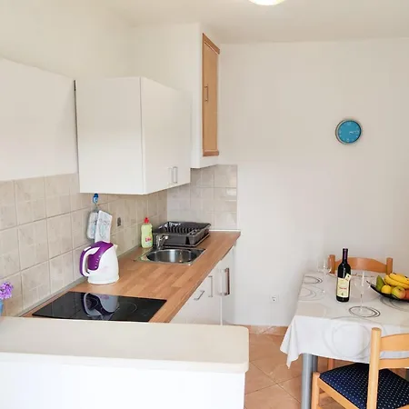 ゲストハウス & Lino